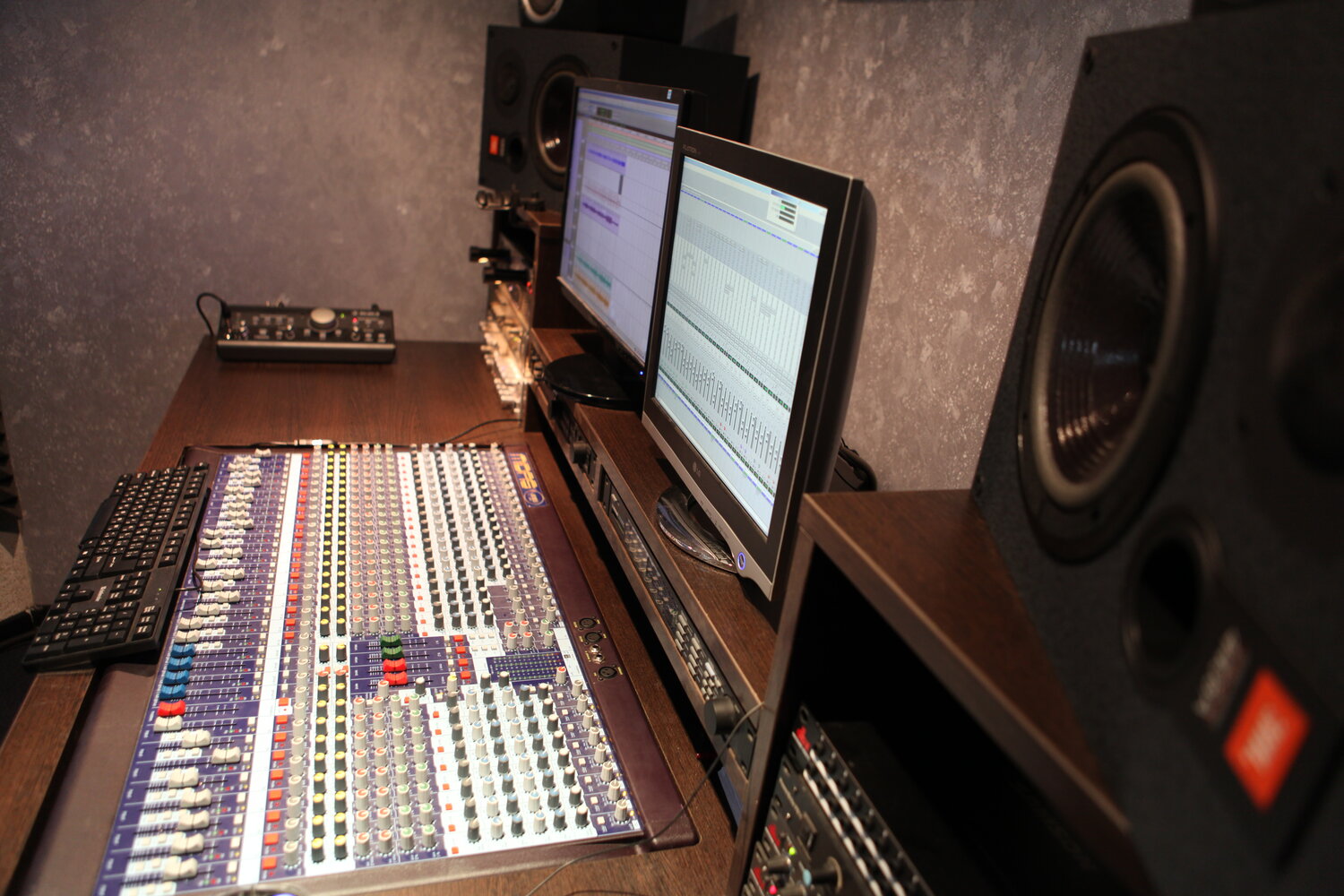 Мы создаём аранжировки под ключ