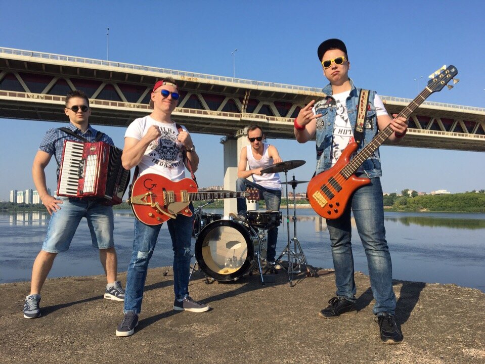 Закажите группу в стиле рок-н-ролл. Динамичное выступление под любой бюджет