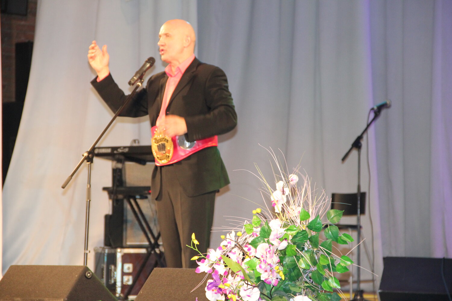 Известные ведущие и артисты для вашего мероприятия