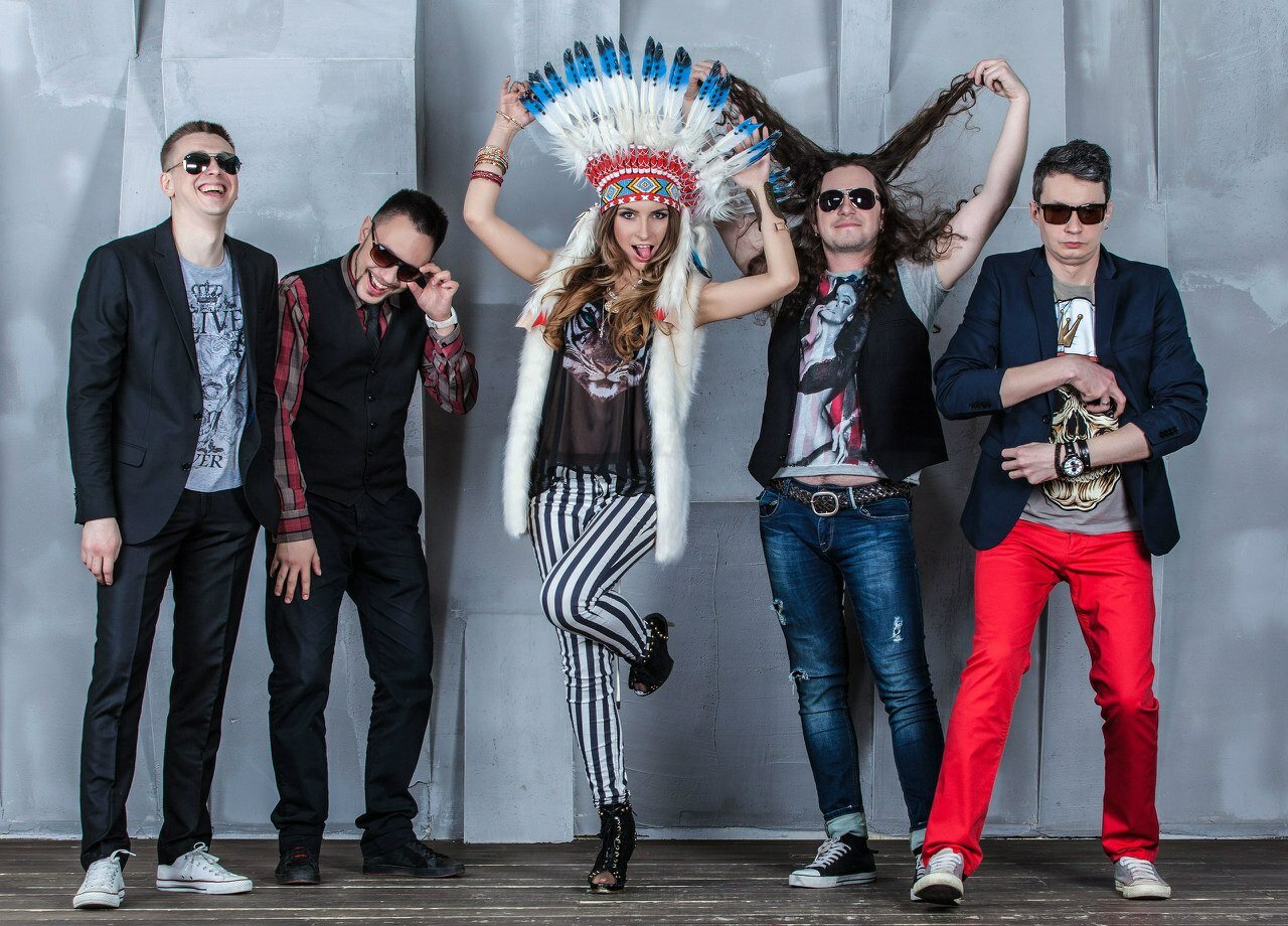 Закажите кавер-группу: составы от 3 до 6 человек.