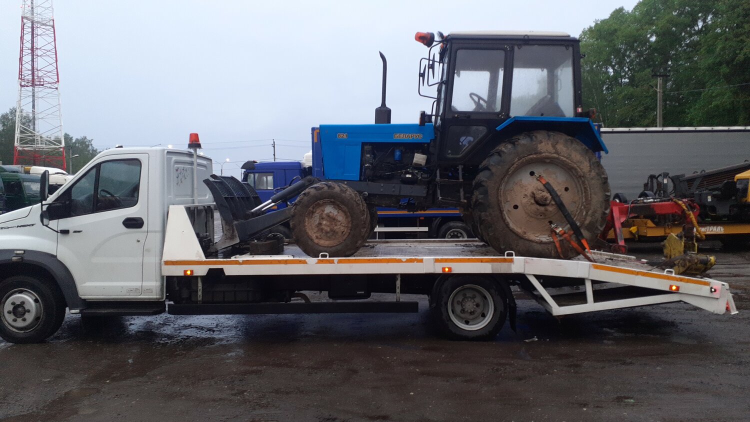 Эвакуация спецтехники — перевозка оборудования и малой техники