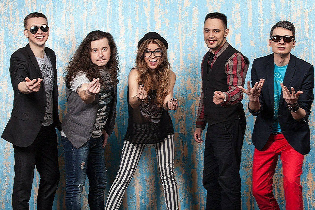 Закажите кавер-группу: составы от 3 до 6 человек.