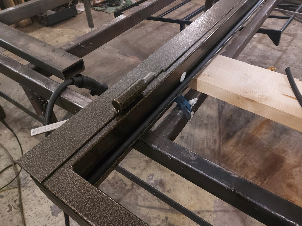 Дверь для склада или гаража? Сделаем крепче!