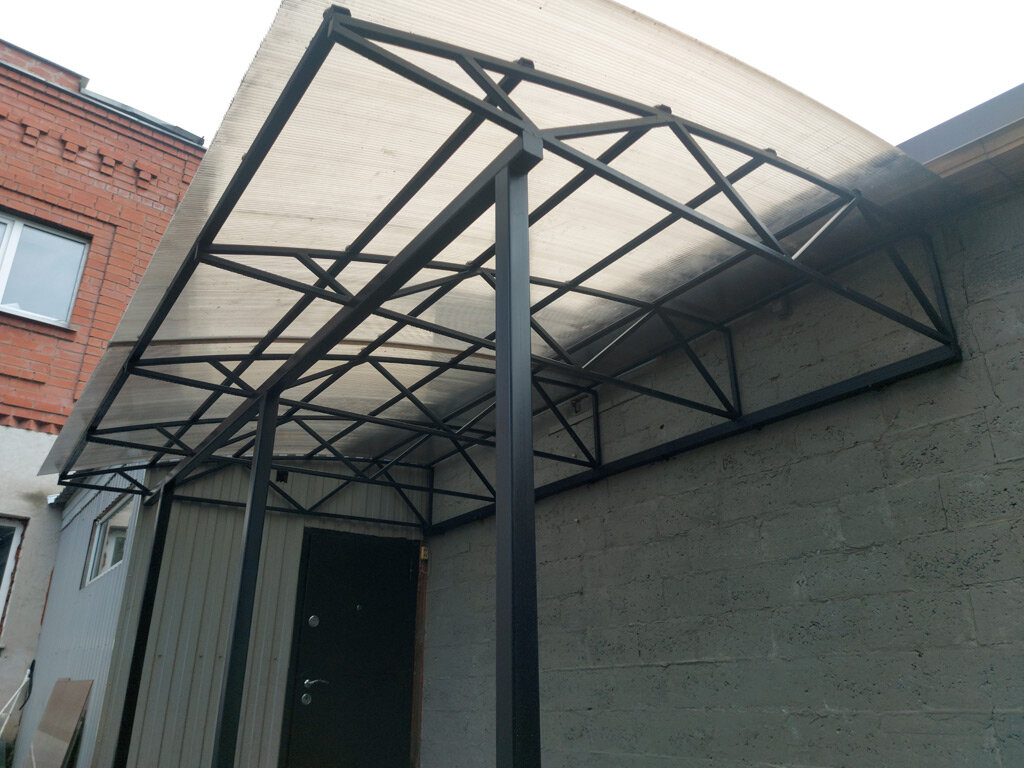 Монтаж навеса из поликарбоната