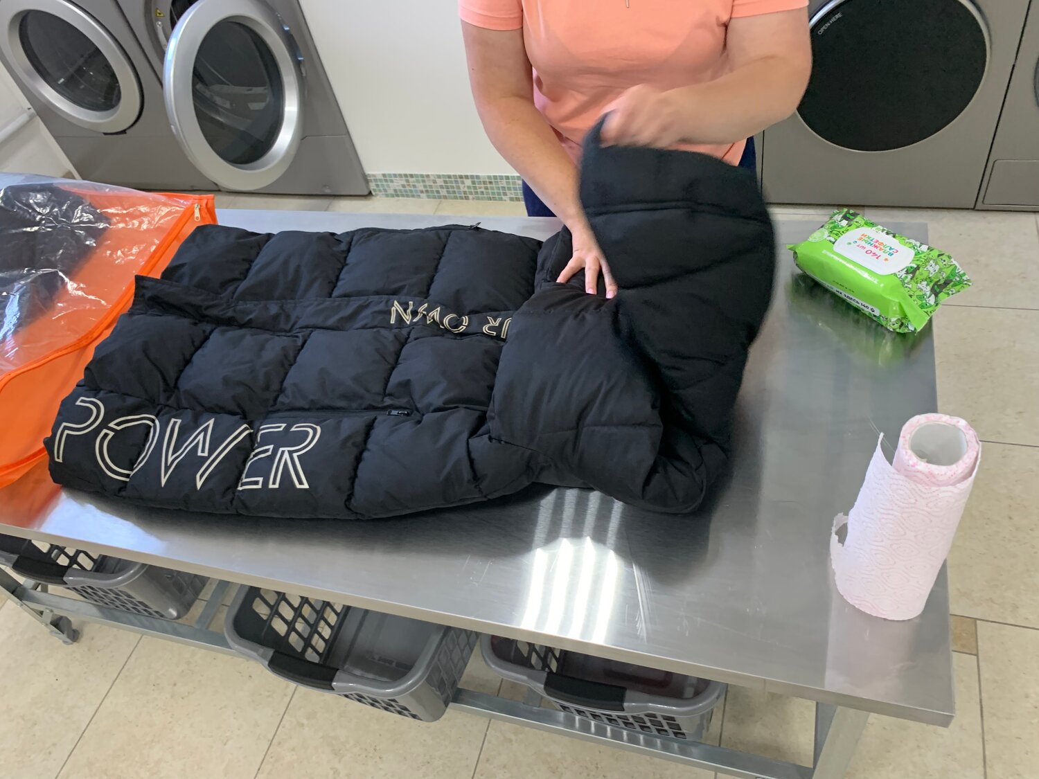 Стирка крупногабаритных вещей в прачечной самообслуживания Стирка 40.