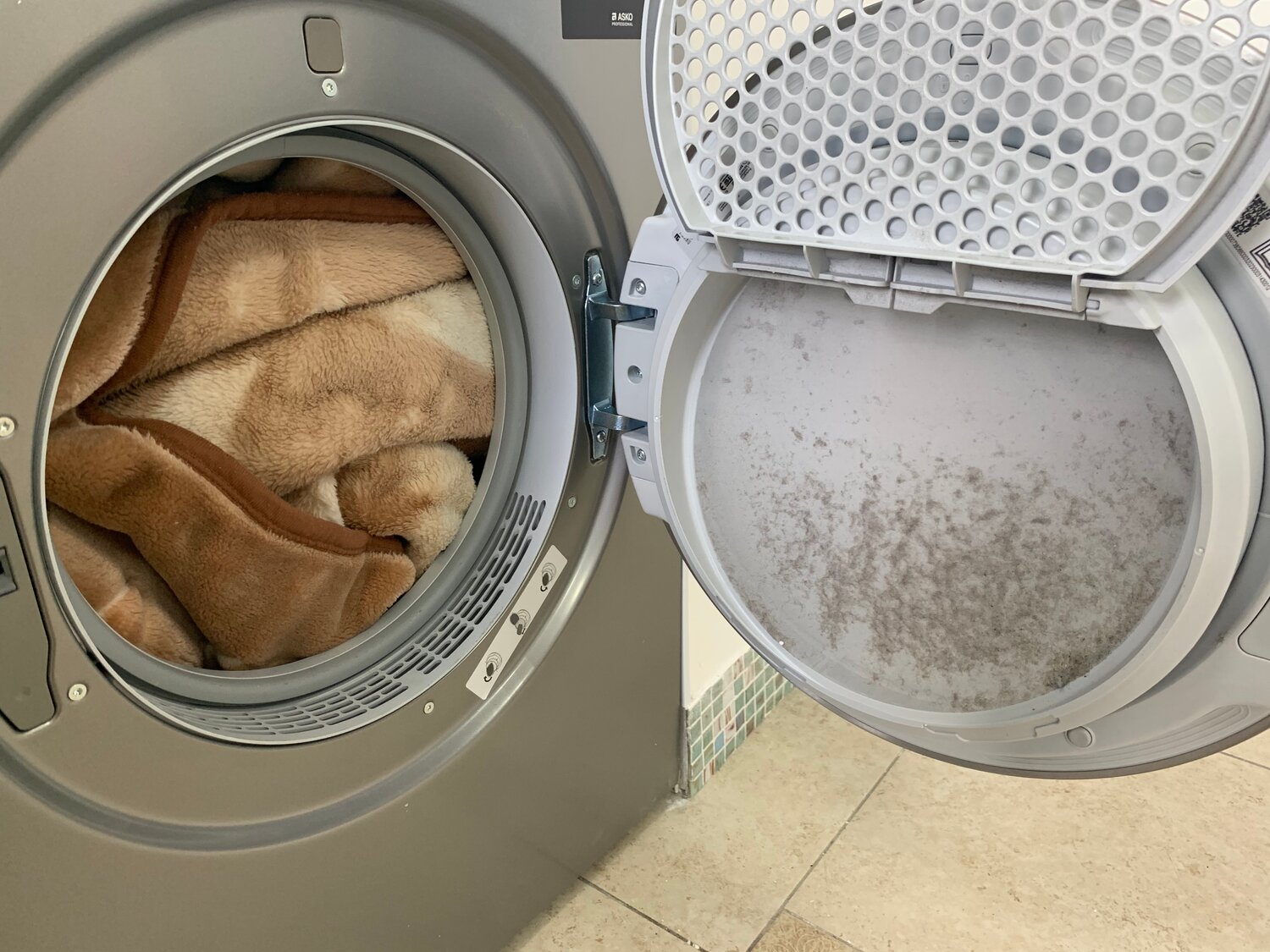 Стирка крупногабаритных вещей в прачечной самообслуживания Стирка 40.