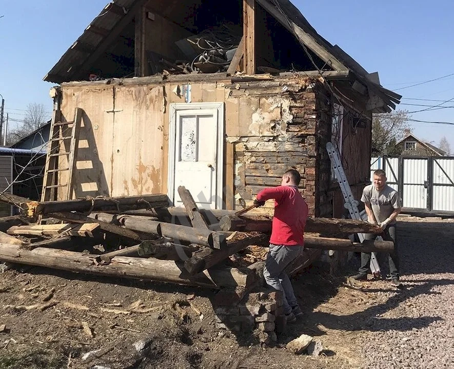 Демонтаж пристройки