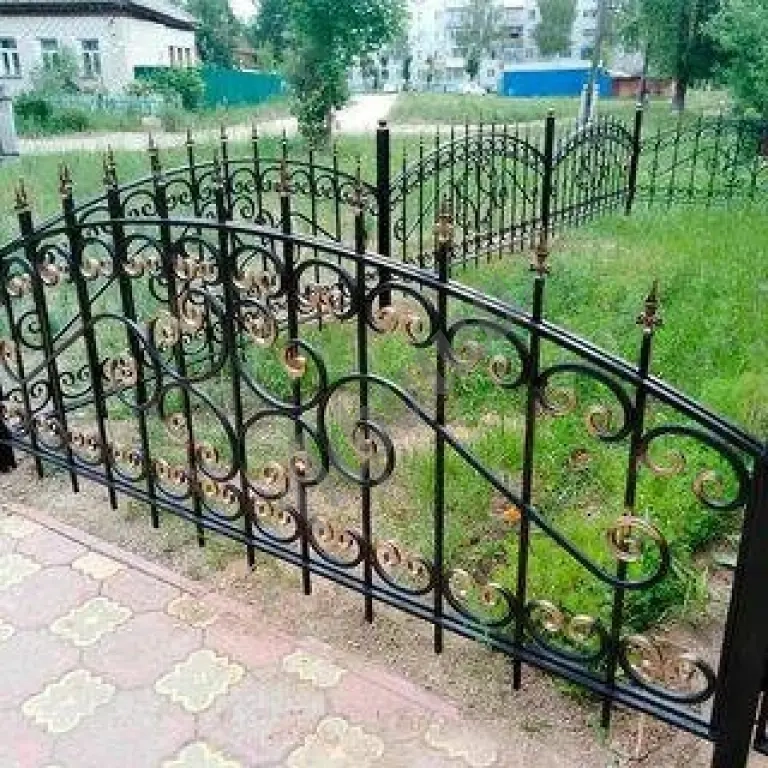 Установка кованных заборов