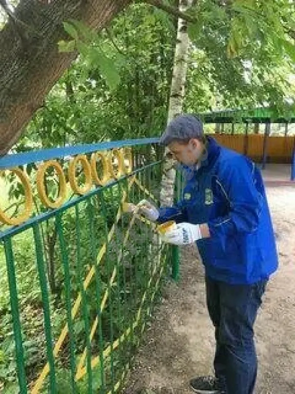 Квалифицированная покраска забора