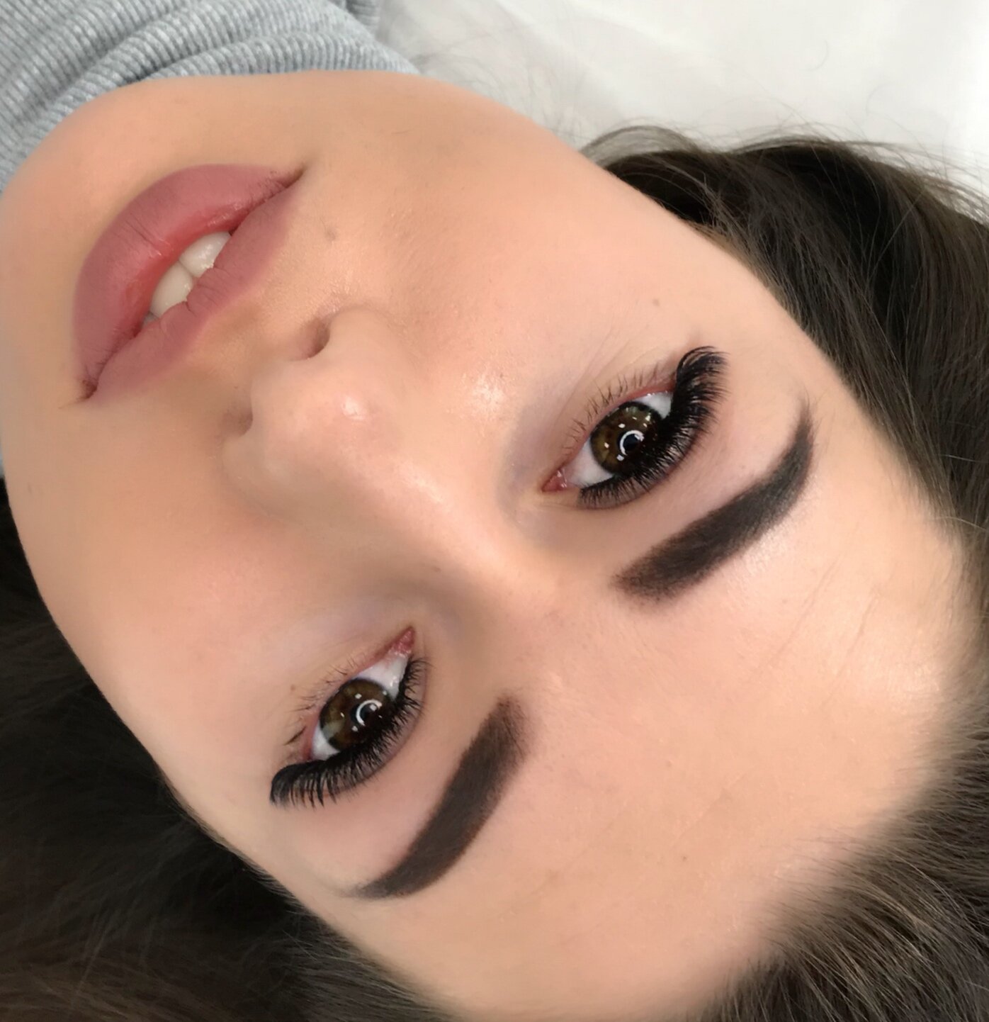 Наращивание ресниц (тройной объем)