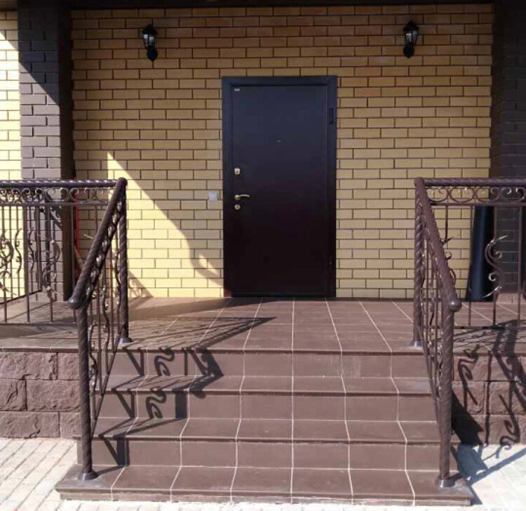 Художественная ковка ограждения балконов и террас фото