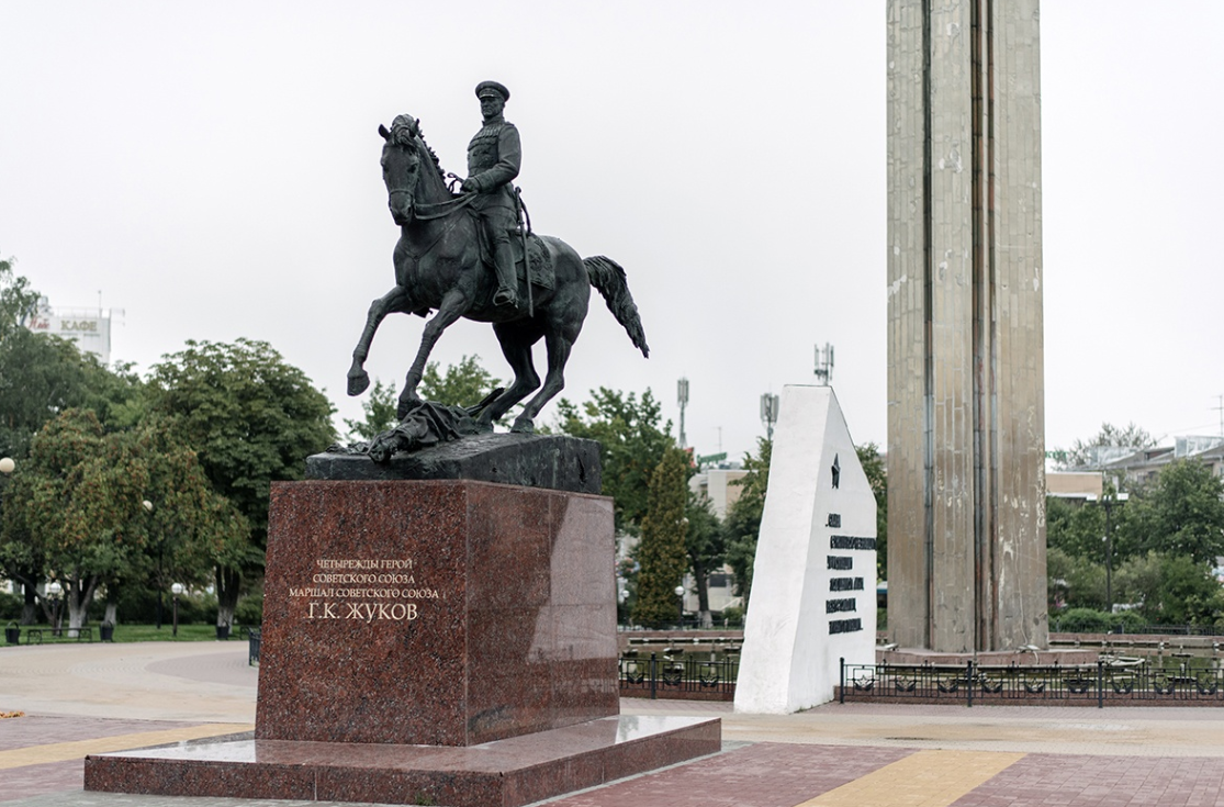 Площадь победы