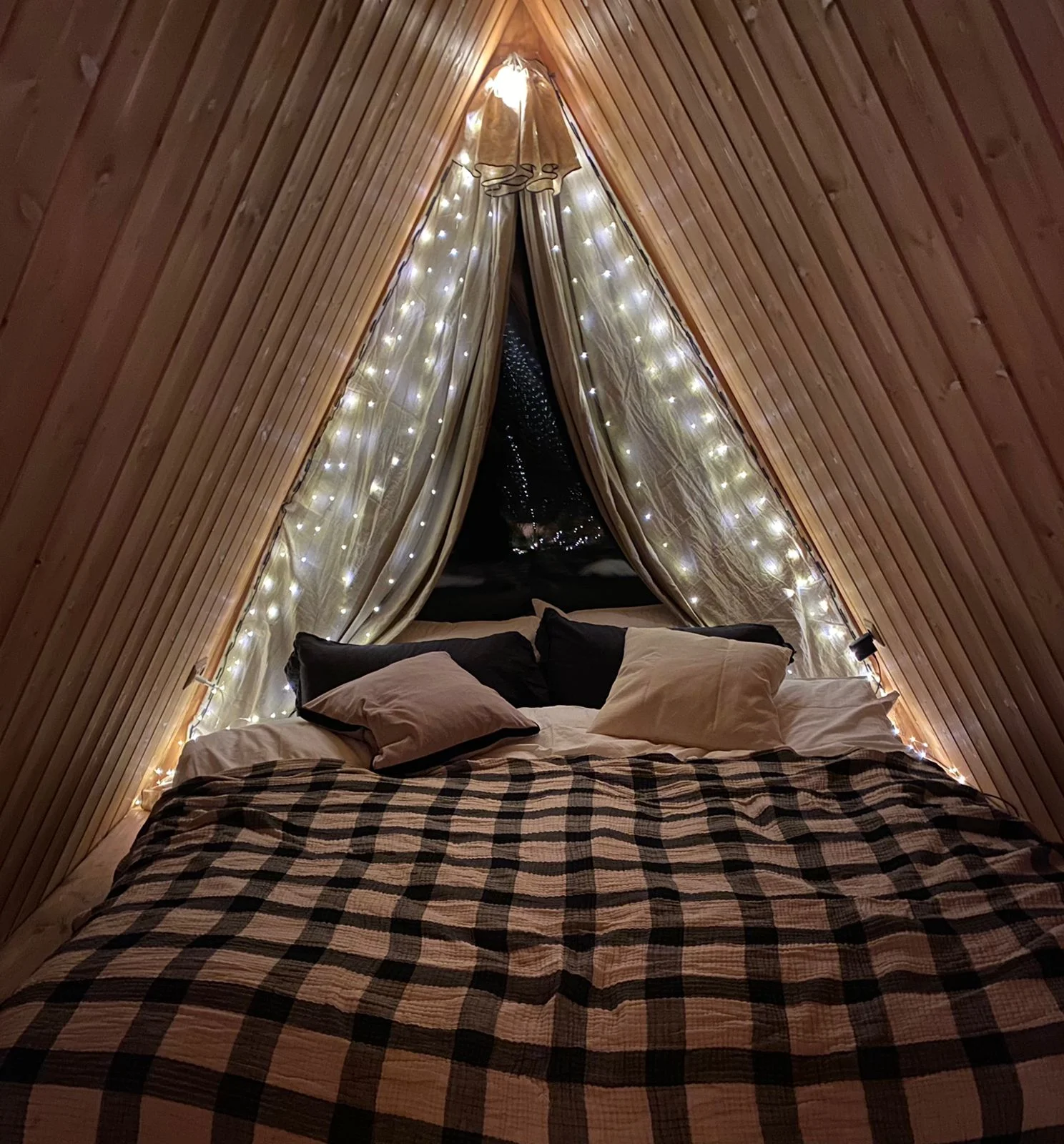 Глэмпинг  "На краю земли"